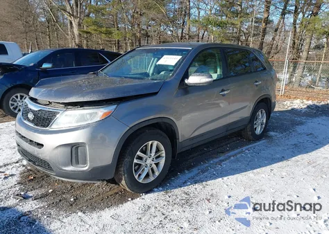 2015 Kia Sorento Lx z USA, uszkodzony, nr VIN 5XYKT3A6XFG654737